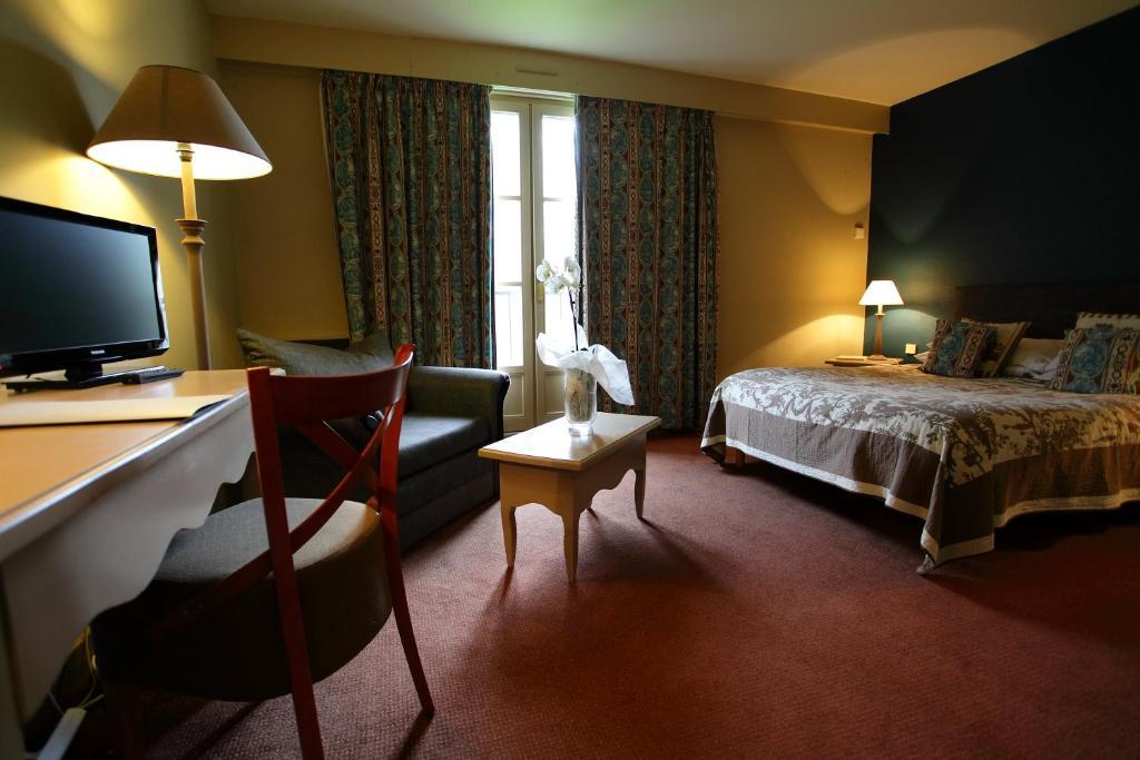 Le Domaine De Mombreux Hotel Lumbres Room photo